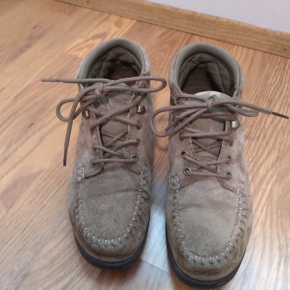 Women's Faded Glory Boots. Size 8.5. Used, but in good shape!